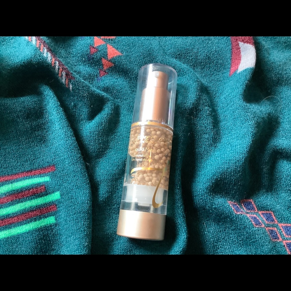 Jane iredale liquid minerals foundation